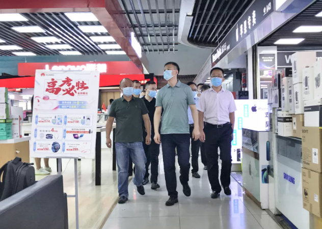 葛威敏一行督導(dǎo)長運(yùn)物業(yè)、徐坊客運(yùn)站疫情防控及安全工作