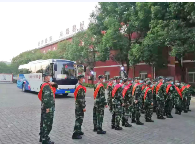 馬鞍山長客圓滿完成新生入校、學(xué)生實(shí)習(xí)、新兵入伍運(yùn)輸任務(wù)