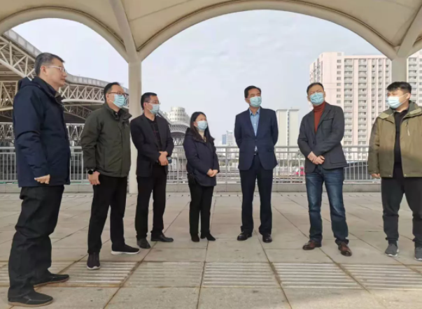 鄧建新一行深入南昌長途汽車站督導安全生產(chǎn)等工作