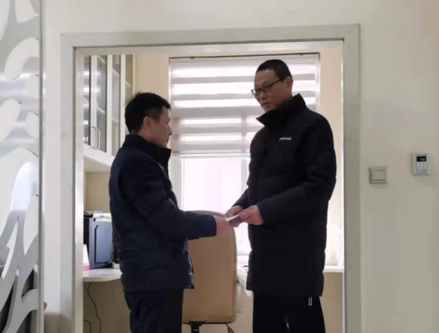 江西長運(yùn)多家子公司開展慰問困難職工活動(dòng)（二）