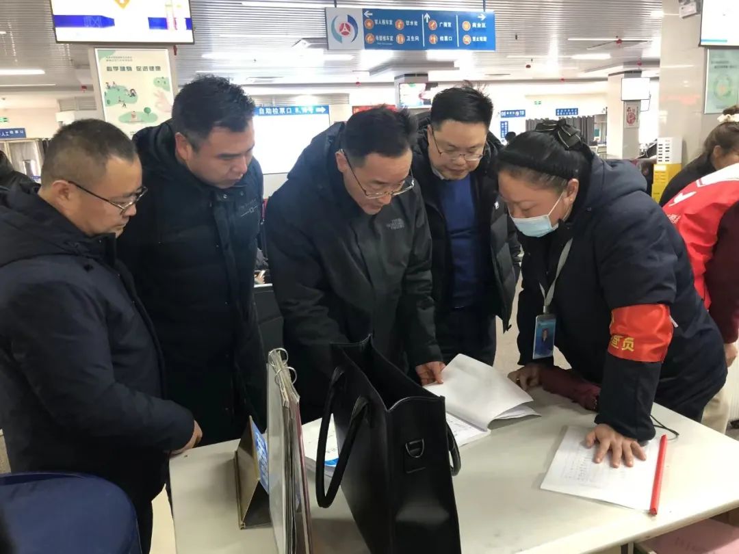 穆孫祥一行督導(dǎo)徐坊客運(yùn)站、全域旅游集散中心春運(yùn)保障工作