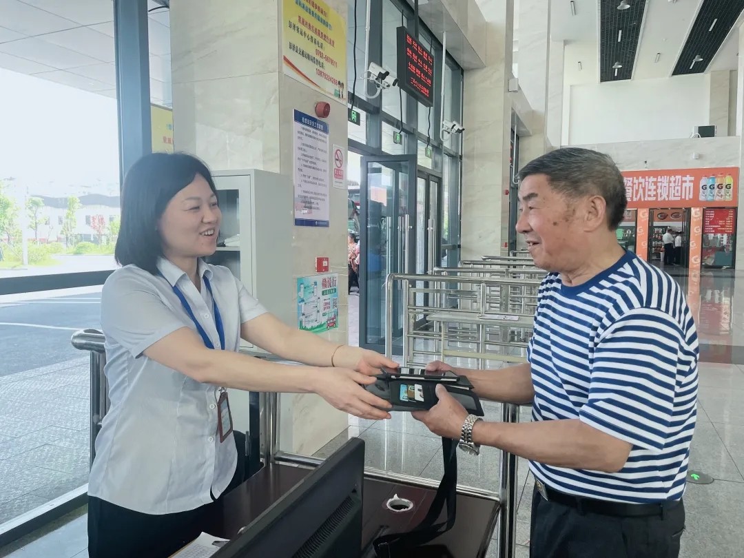 九江長運：拾金不昧加免費乘車 長運的服務太好了！