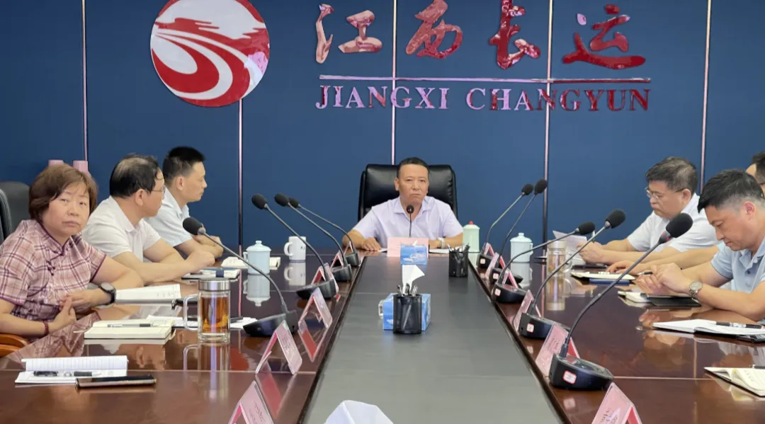 江西長(zhǎng)運(yùn)舉行“安全生產(chǎn)大講堂”活動(dòng) 李偉授課