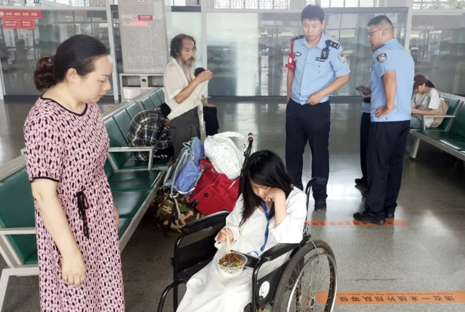 馬鞍山長(zhǎng)客：讓微光成炬 讓愛(ài)心涌動(dòng)