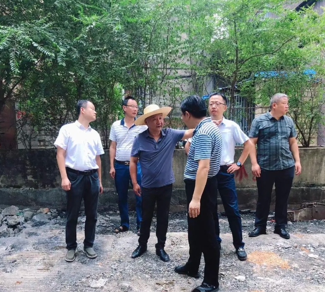 長(zhǎng)運(yùn)物業(yè)：督導(dǎo)雨污分流 調(diào)研長(zhǎng)運(yùn)充電站