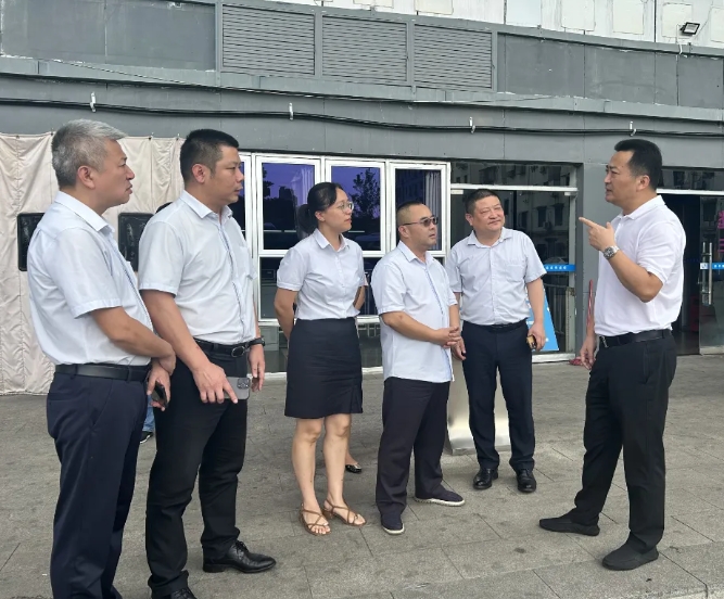 王曉督導(dǎo)都市城際公交、長(zhǎng)運(yùn)物業(yè)“雙節(jié)”準(zhǔn)備工作及生產(chǎn)運(yùn)營(yíng)情況