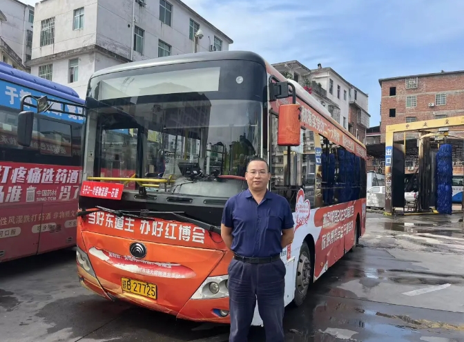 贛州方通:公交駕駛員勇救輕生少年